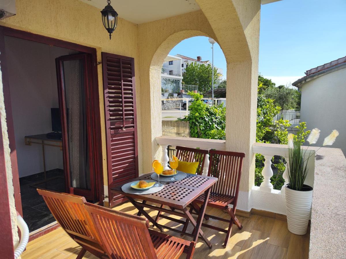 Apartments Orhidelia Нивице Экстерьер фото