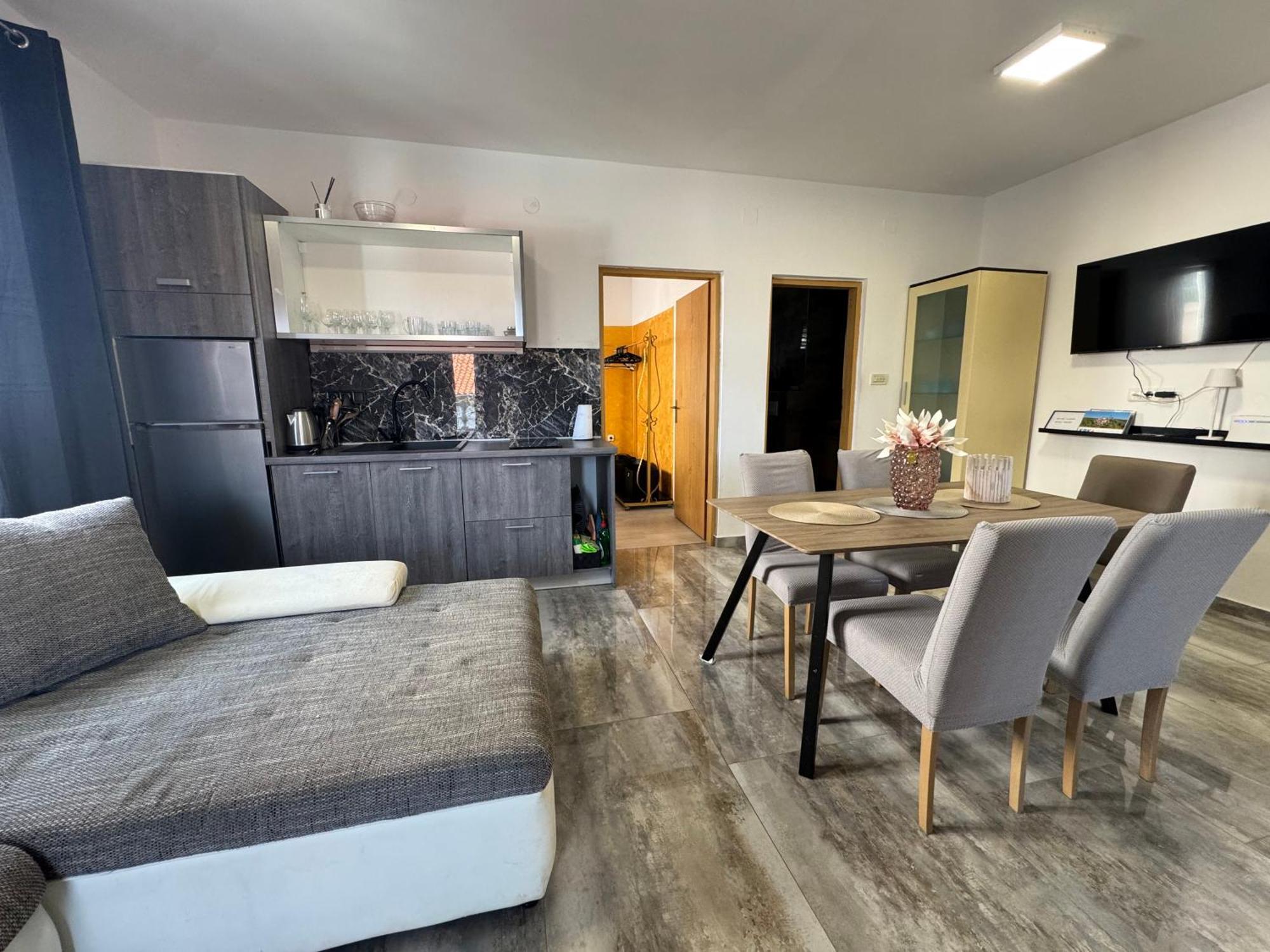 Apartments Orhidelia Нивице Экстерьер фото